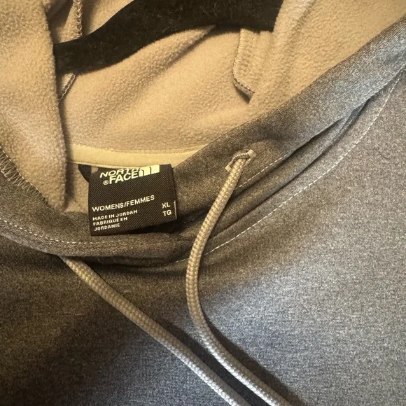 EUC North Face Cropped Heather Gray Women's Hoodie - Picture 3 of 7
